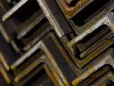 Уголок равнополочный 140x9 - изображение